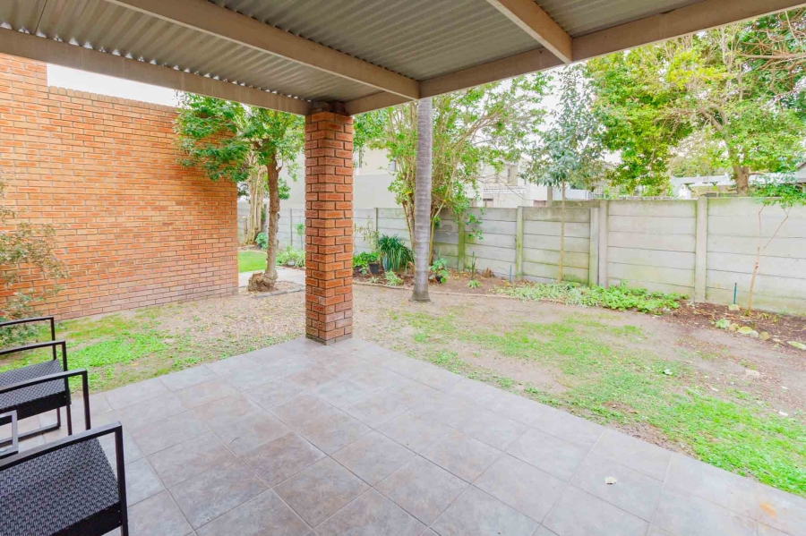 2 Bedroom Property for Sale in Table View Western Cape